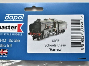 DAPOL C035. Schools Class, Steam Loco. 1/76 scale - OO Gauge Static Plastic Kit - Picture 1 of 4