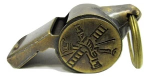 Nueva réplica de latón de 2" de trabajo bombero silbato de extinción de incendios con anillo de pátina vintage - Imagen 1 de 4