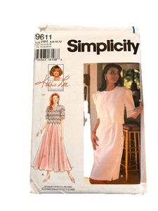 Simplicity Kathie Lee Collection Kleid Muster ungeschnitten Größe 6-12 mit Variation 9611 - Bild 1 von 4