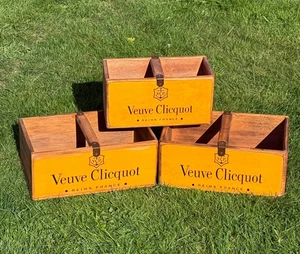 JUEGO DE 2 CAJAS DE MADERA HECHAS A MANO - VEUVE CLICQUOT - Imagen 1 de 9