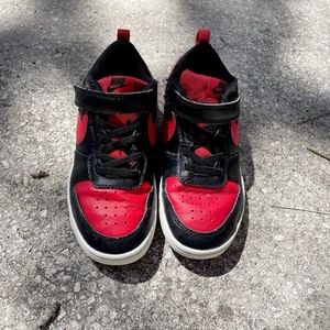Nike Court Borough Low Top Shoes - Size 1.5Y - BQ5451-007 - 2022 - Red/Black - Picture 1 of 8