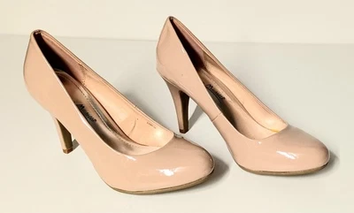 Anne Michelle Peach 3.5" Heeled Court Shiny Shoes Size 5/38 - Image 1 of 4