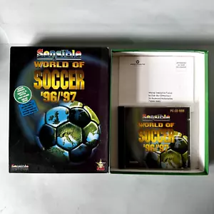 Sensible World of Soccer '96/'97 IBM PC CD-ROM Windows 95 DOS 5.0 Juego Caja Grande - Imagen 1 de 14