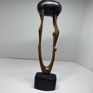 "Estatua de pareja tallada en madera llevando roca 12""" - Imagen 1 de 5