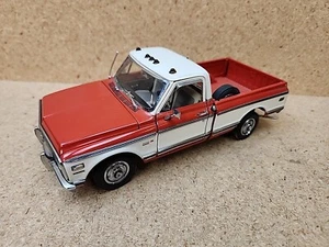 Danbury Mint 1972 Chevrolet Cheyenne Pickup 1:24 Red/White Diecast Truck Only - Picture 1 of 13