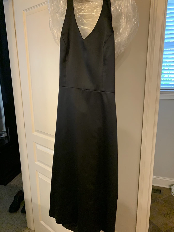 Hermoso vestido formal negro brillante Foto 1 de 1