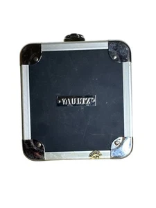 Vaultz Estuche con Bloqueo CD y DVD Billetera Sin Llave Sostiene 24 Discos Hecho en Vietnam Con Algunos CD - Imagen 1 de 4
