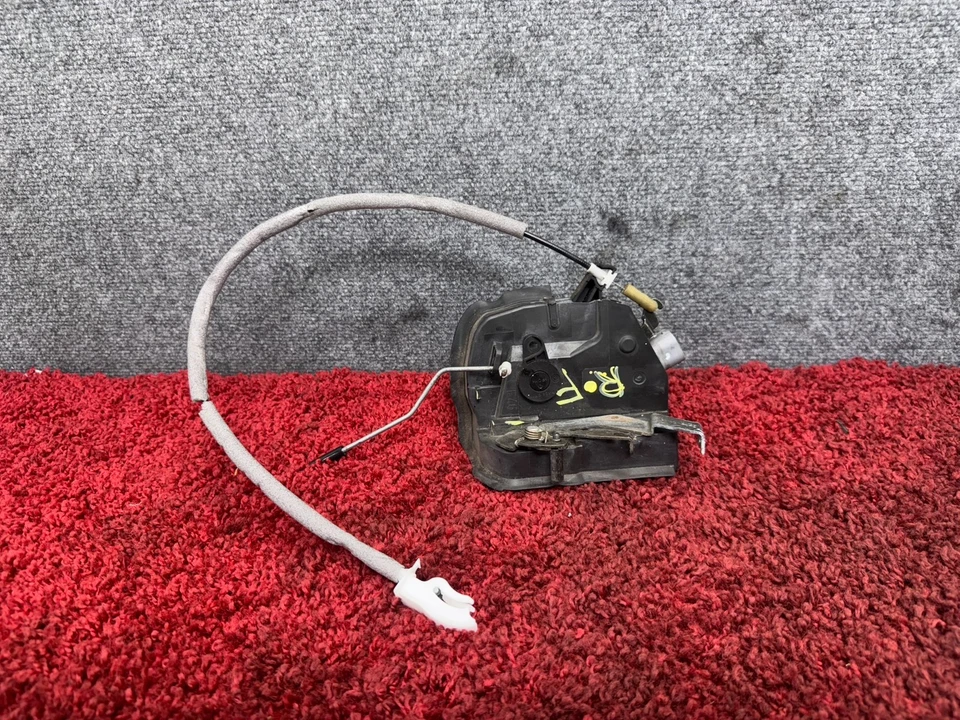 BMW 1999-2006 E46 ACTUADOR DE CIERRE DE PUERTA LADO PASAJERO DELANTERO DERECHO OEM 121K Foto 1 de 4