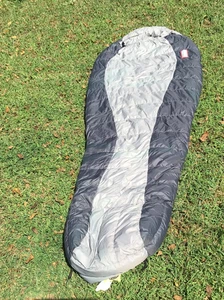 Marmot Arroyo Long Sleeping Bag - Goose Down 775 Fill - Nylon Shell & Lining - Picture 1 of 17