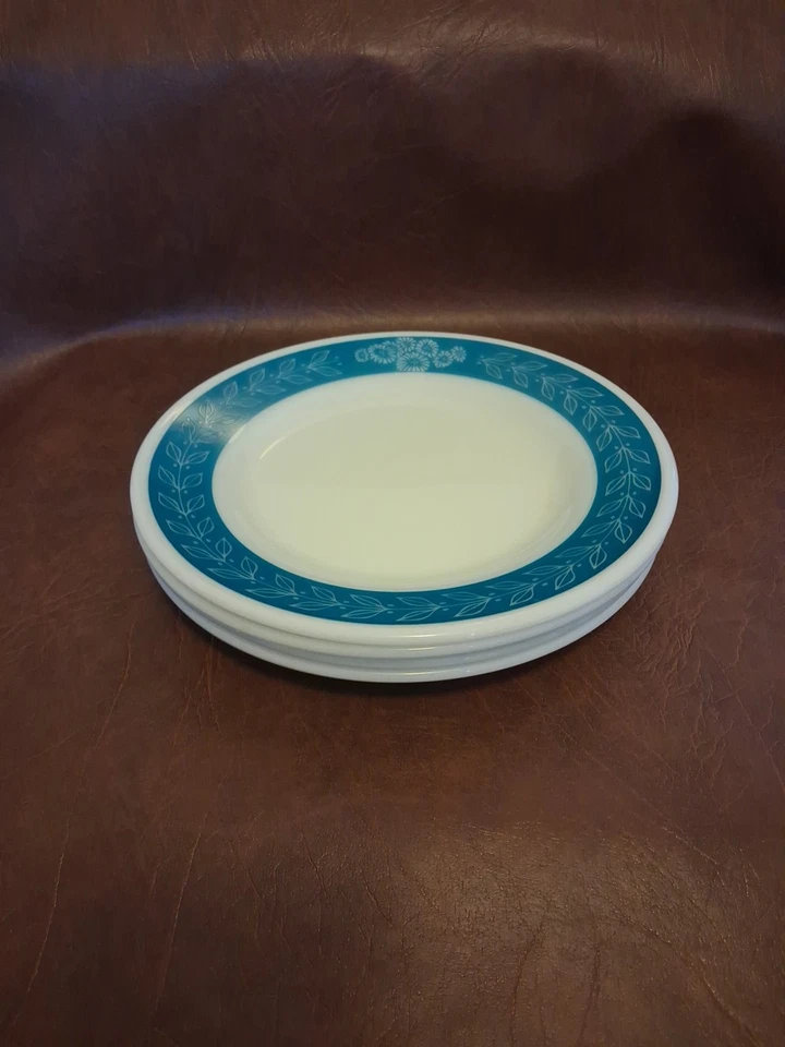 Pyrex 1960s Bluegrass Themed Opaque Glass (Milk Glass) dinner Plate Set Of  4 - Image 1 of 3