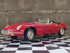 Road Signature 1971 Jaguar E Type Cabriolet V12 Red 1:18 Scale Diecast Model Car - Picture 1 of 11