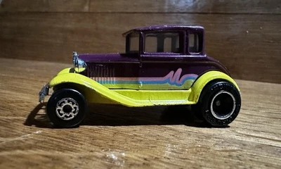 Ford Hot Rod 1979 vintage Matchbox modelo A púrpura y amarillo Foto 1 de 4