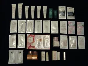 Lote de 32 piezas de viaje y muestra para el cuidado de la piel Fresh Brand - Limpiador de soja, crema de rosas - Imagen 1 de 5
