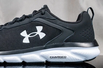 Zapatos para mujer Under Armour Charged Assert 9 NUEVOS Y AUTÉNTICOS, talla 11 Foto 1 de 4