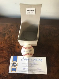 ANDRUW JONES-ATLANTA BRAVES-FIRMADO/AUTO BÉISBOL CON CERTIFICADO DE AUTENTICIDAD - CAJA MISTERIOSA RECAUDACIÓN DE FONDOS - Imagen 1 de 5