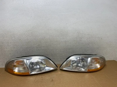 Faros halógenos izquierdo+derecho Ford Windstar 1999 a 2003 OEM V4898 DW Foto 1 de 4
