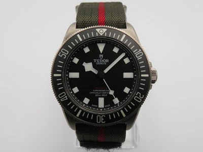 Reloj de buceo Tudor Pelagos FXD M25717N de titanio usado para hombre C.2023 Foto 1 de 4