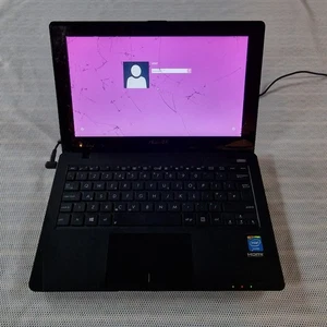 Asus X200CA Touchscreen, Intel Celeron,11.6", Wind 8,500Gb HDD, 4Gb RAM ,DAMAGED - Picture 1 of 20