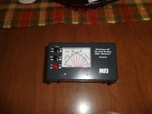 MFJ-815C Deluxe Peak-Reading Ham Radio transmitter meter SWR/Watt meter HF - Zdjęcie 1 z 5