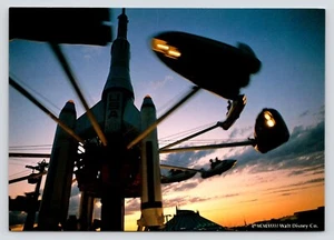 Tokyo Disneyland Tomorrowland Star Jets fliegen in Richtung zukünftiger Sonnenuntergang c1986 Postkarte - Bild 1 von 2