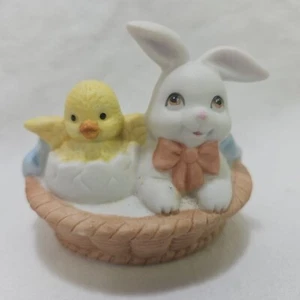 Ceramic Figurine Baby Bunny and Chick in a Basket with Blanket Made in Sri Lanka - Picture 1 of 6