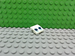 Lego 1 weiße 2x2 gebogene schräge bedruckte Augen - Bild 1 von 1