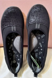 Bzees Womens Slip On Wedge Heel Comfort Shoes Loafer Black 11M New - Bild 1 von 10