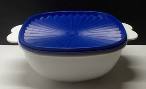 Tazón blanco vintage Tupperware 2510 mango mariposa con tapa azul oscuro 13 tazas - Imagen 1 de 5