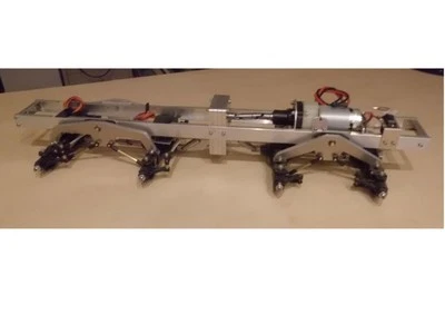 DGD 8x8 Profi-Trialchassis - Bild 1 von 3