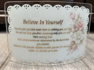 Placa de vidrio inspiradora con diseño floral Foto 1 de 4