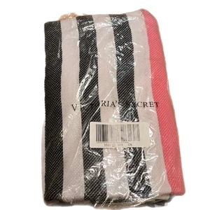 Victoria's Secret Rosa Negro Blanco Rayas Manta Toalla Flecos 41" x 56" - Imagen 1 de 3