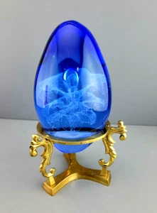 Art Glass Cobalt & White Tornado Egg Shape Paperweight Handblown - Picture 1 of 12