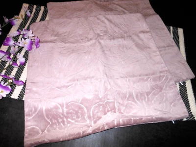 Par de fundas de almohada de terciopelo en relieve lila blanco 18 x 18 ~ diseño hoja ~ f112 nuevas Foto 1 de 4