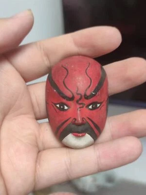 El "变脸脸谱模型" de la cerámica del patrimonio cultural antiguo e inmaterial chino Foto 1 de 4