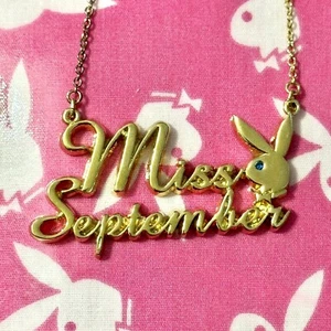 Collana Playboy Gioielli Miss Settembre Compleanno Bambina Playmate del mese £299 - Foto 1 di 24