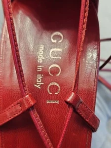 Sandalias Gucci de cuero rojo oscuro con cordones tacones de aguja con tiras zapatos para mujer Italia 10B - Imagen 1 de 21