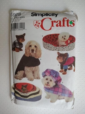Simplicity 8928 Complete - Four Dog Coats and Two Dog Bed Pattern (167) - Image 1 of 3