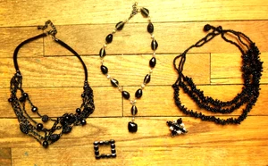 Three Black Glass Multi-Bead Necklaces & Two Brooches Pins Mourning Vintage - Picture 1 of 8