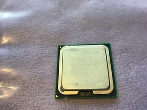 Intel Core 2 Quad Q9550 2.83GHz LGA775 Desktop CPU Proc SLAN4 SLAWQ w/clamshell - Picture 1 of 2