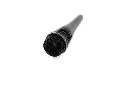 RadioShack Pro-302 33.3002 500 Ohms Unidirectional Dynamic Wired Microphone - Image 1 of 3