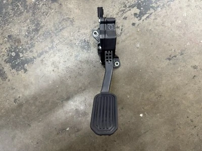 Pedal acelerador Toyota 4Runner 2011-2014 pieza #78110-35011 Foto 1 de 4