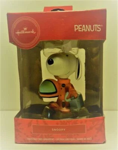 HALLMARK ÁRBOL DE NAVIDAD ADORNO CACAHUETES -SNOOPY - NUEVO EN CAJA - Imagen 1 de 3