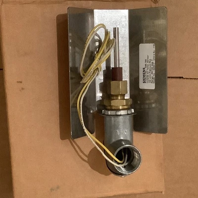 SIEMENS outside Air Temperature Sensor 536-768  -58* to 122*F  100 OHM - Image 1 of 3