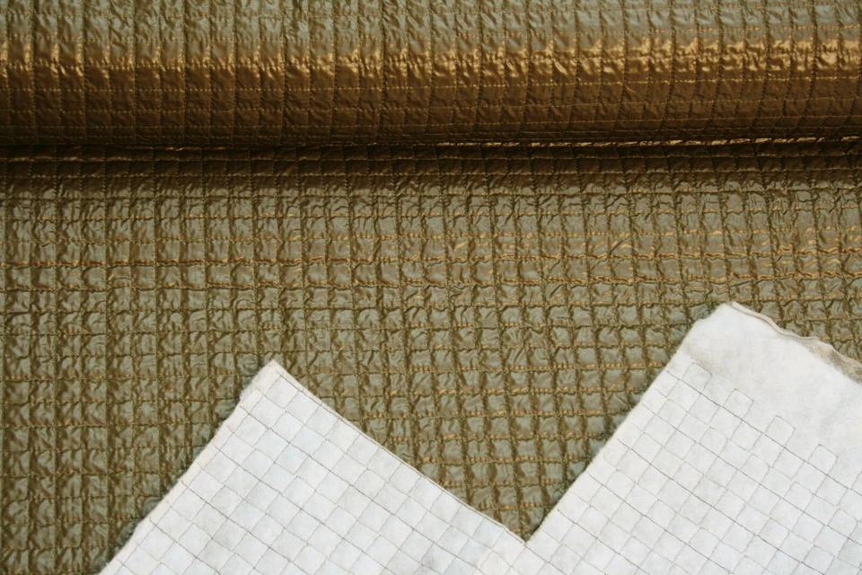 Jackenstoff Folienstoff gesteppt wattiert Meterware 6,90€/m glänzend oliv - Bild 1 von 1