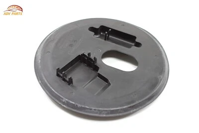 Unidad de bomba de tanque de combustible Volkswagen Passat 2012-22 protector superior cubierta escudo OEM Foto 1 de 4