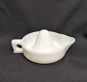 Vintage Sunkist Milk Glass Juicer Reamer Citrus Orange Lemon Lime USA - Picture 1 of 6
