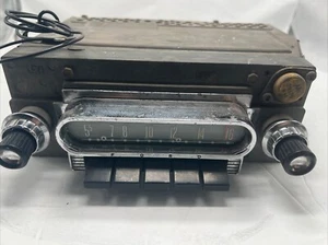 1960  Ford Push Button AM Radio - Model 04MF - 117146 - Picture 1 of 8