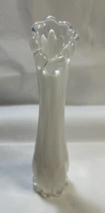 Westmoreland Vtg White Glass Grape Pattern Opalescent 7in E1 - Picture 1 of 6