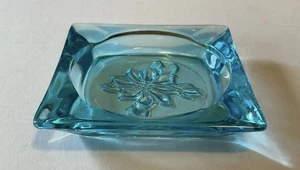 Vintage Aqua Blue Ashtray Hazel Atlas Floral Design In Bottom 3 1/2” Across - Picture 1 of 3