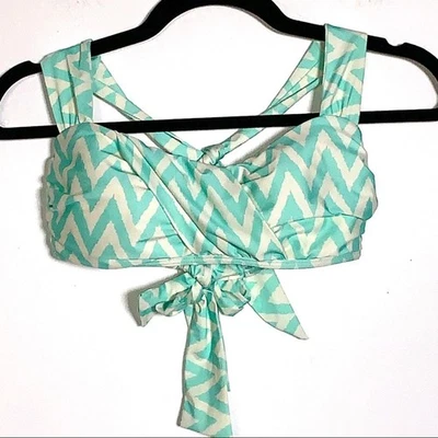Antonio Melani Bandau blue and cream chevron print Swimsuit Top size medium M - Image 1 of 4